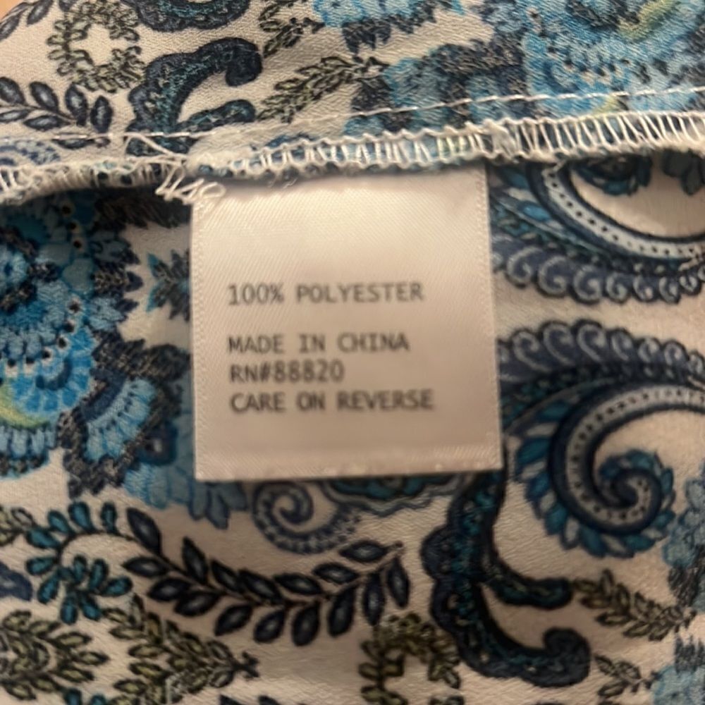 ANNE Carson. Blue floral print. Large. Tank style - Picture 7 of 7